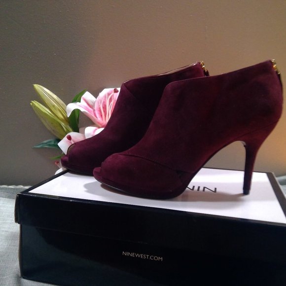 Nine West Dark Red Suede Peep Toe Heels - Picture 3 of 6